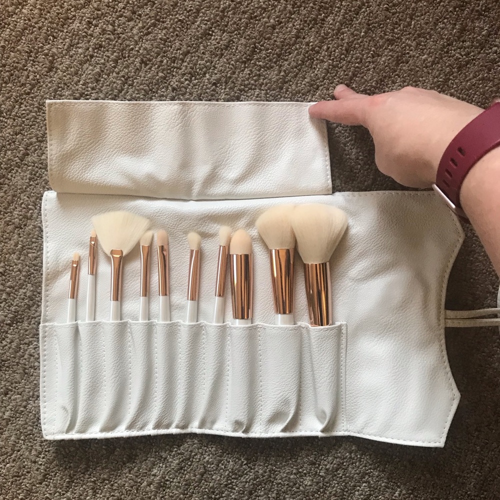 Makeup brush kit